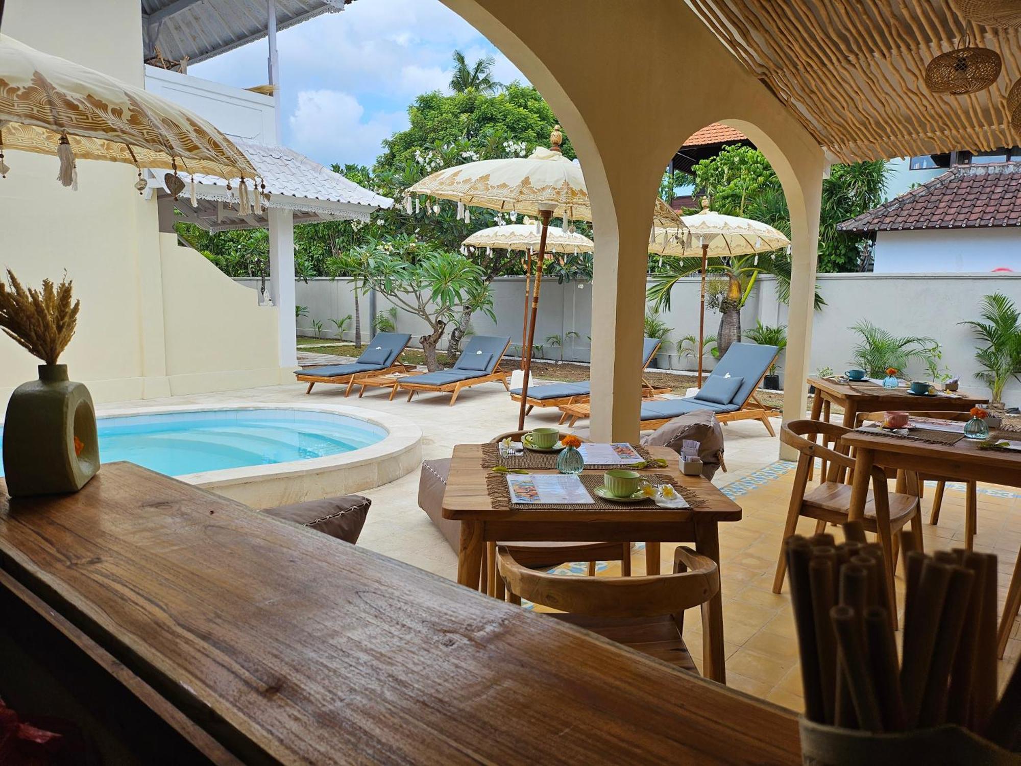 United Colors Of Lembongan Hotel Ngoại thất bức ảnh