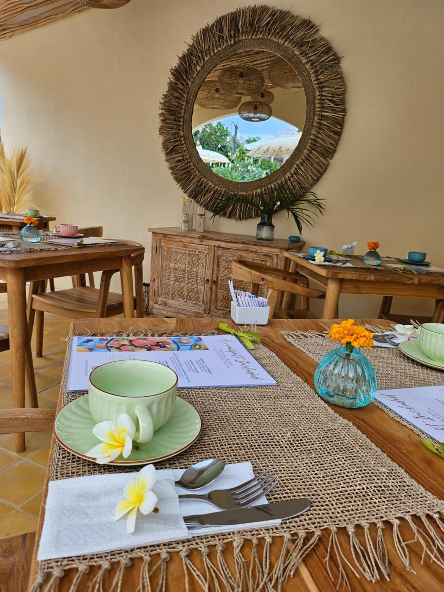 United Colors Of Lembongan Hotel Ngoại thất bức ảnh