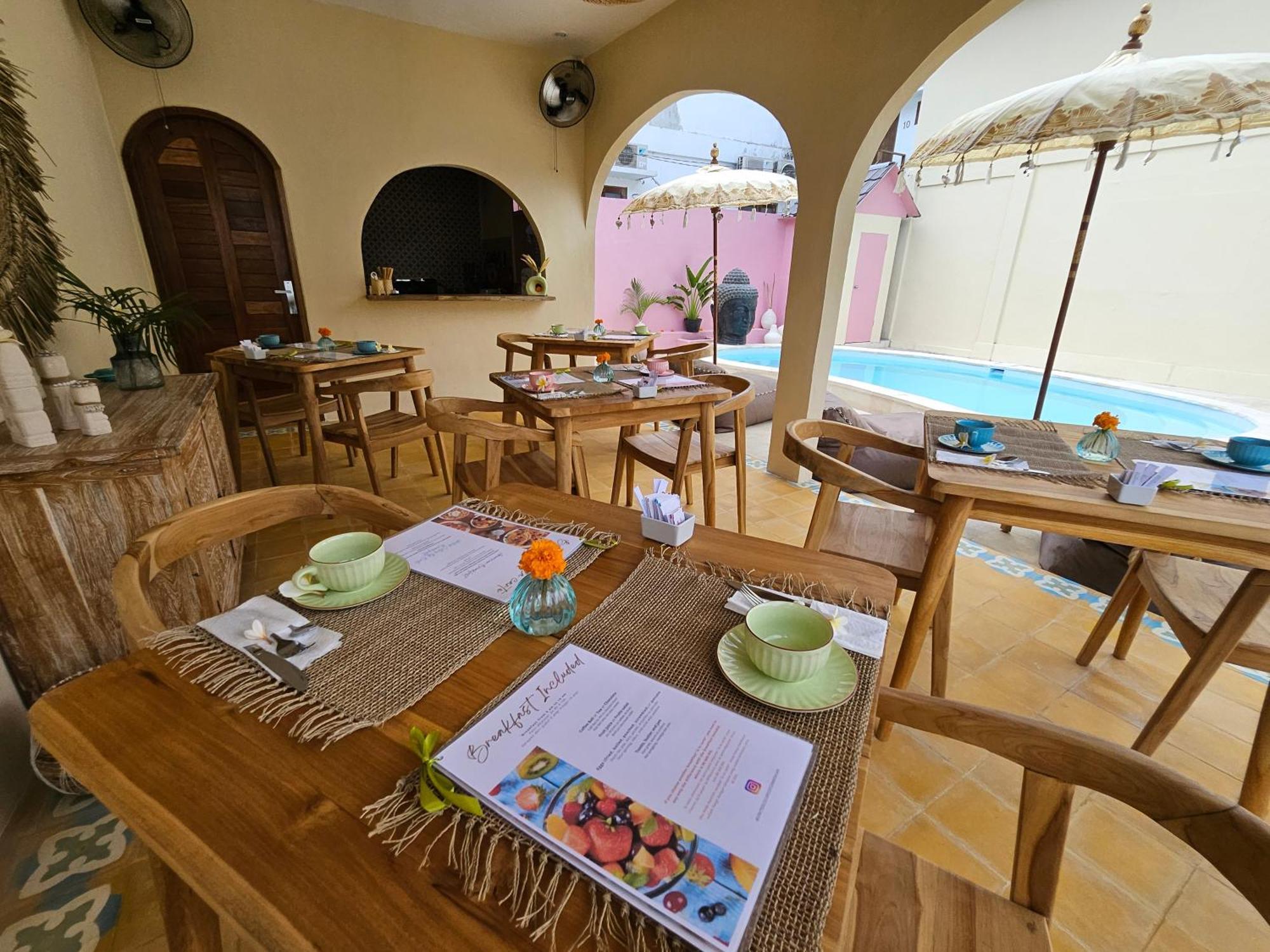 United Colors Of Lembongan Hotel Ngoại thất bức ảnh